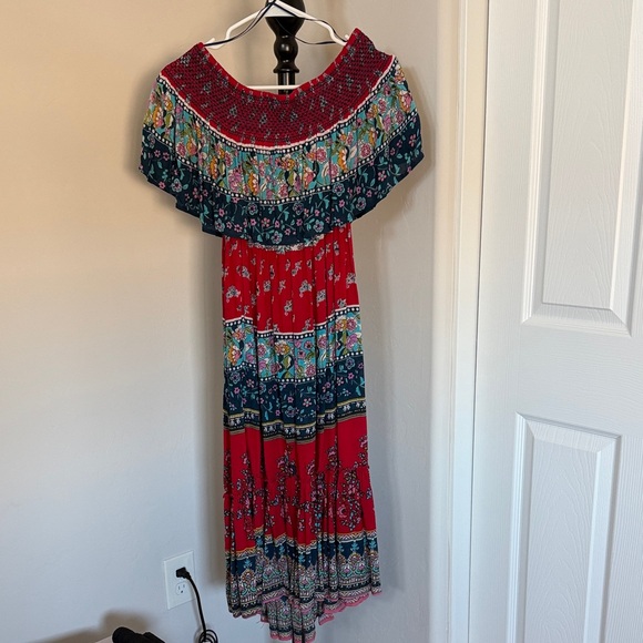 Floral Off-Shoulder Maxi Dress - Picture 3 of 3